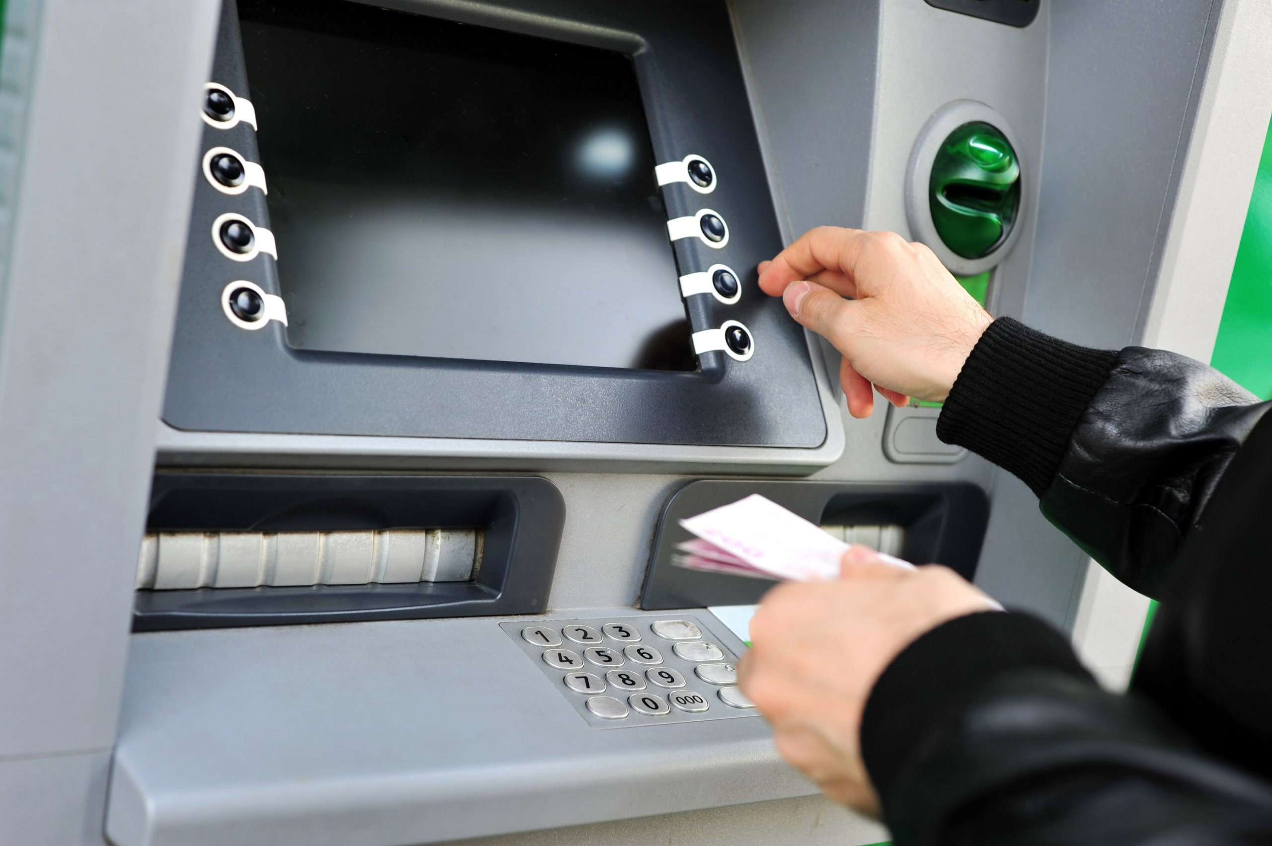 ATM'lerde Nakit Krizi: Bu Banknotlar ATM’de Olmayacak! Artan Çekim Limitleri Sorunu Derinleştiriyor