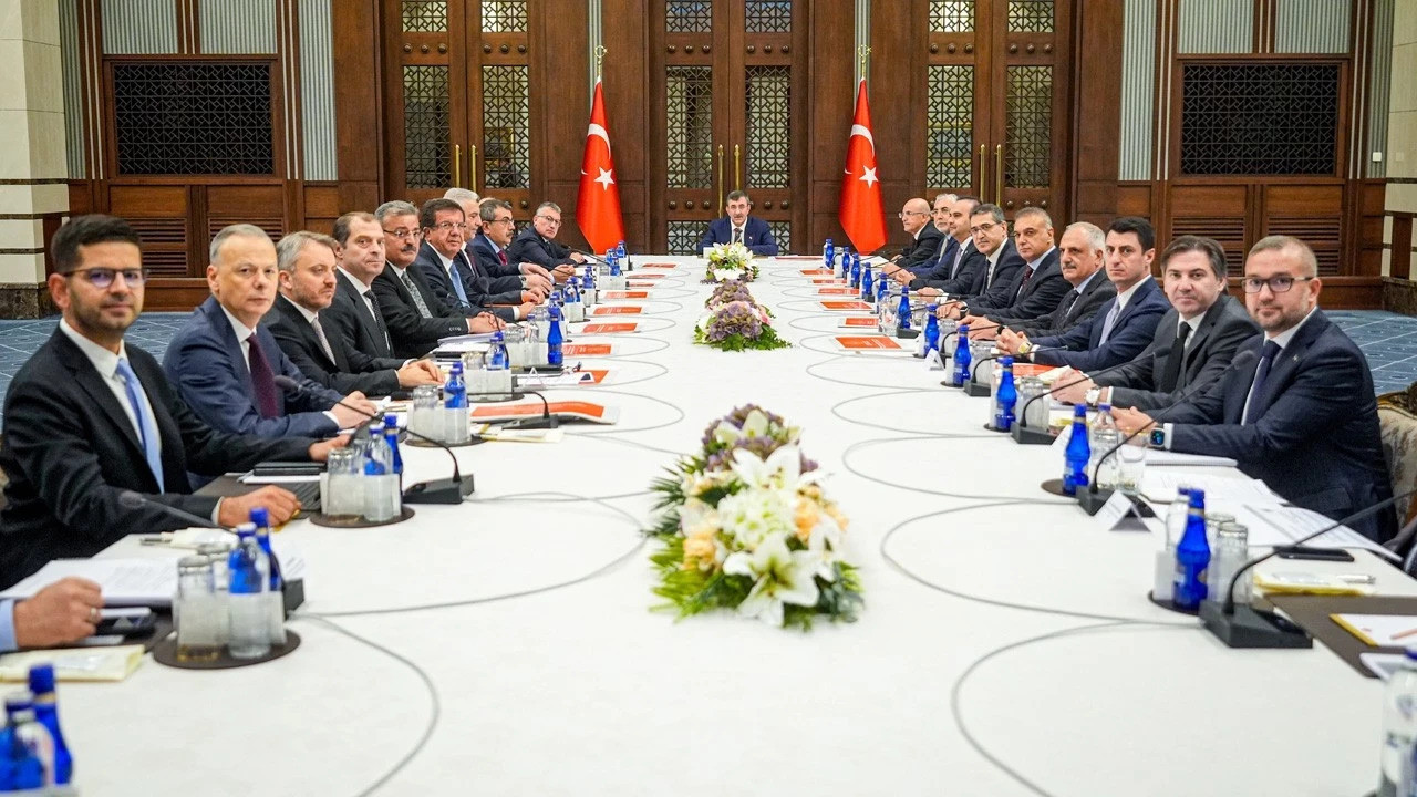 EKK'dan Gençlere Müjde: Esnek Çalışma Düzenlemesi Geliyor! İhracata Yeni Finansman Desteği