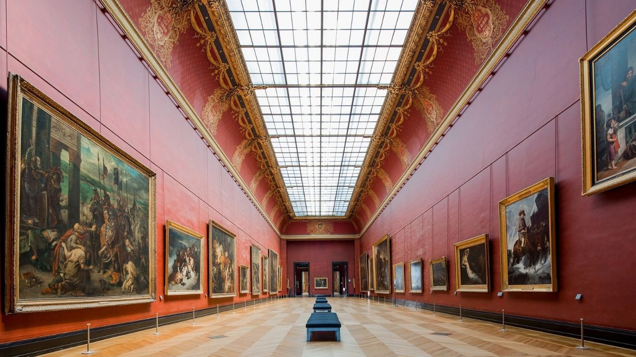 Louvre'da Cesur Soygun: Napolyon Dönemi Mücevherleri Çalındı