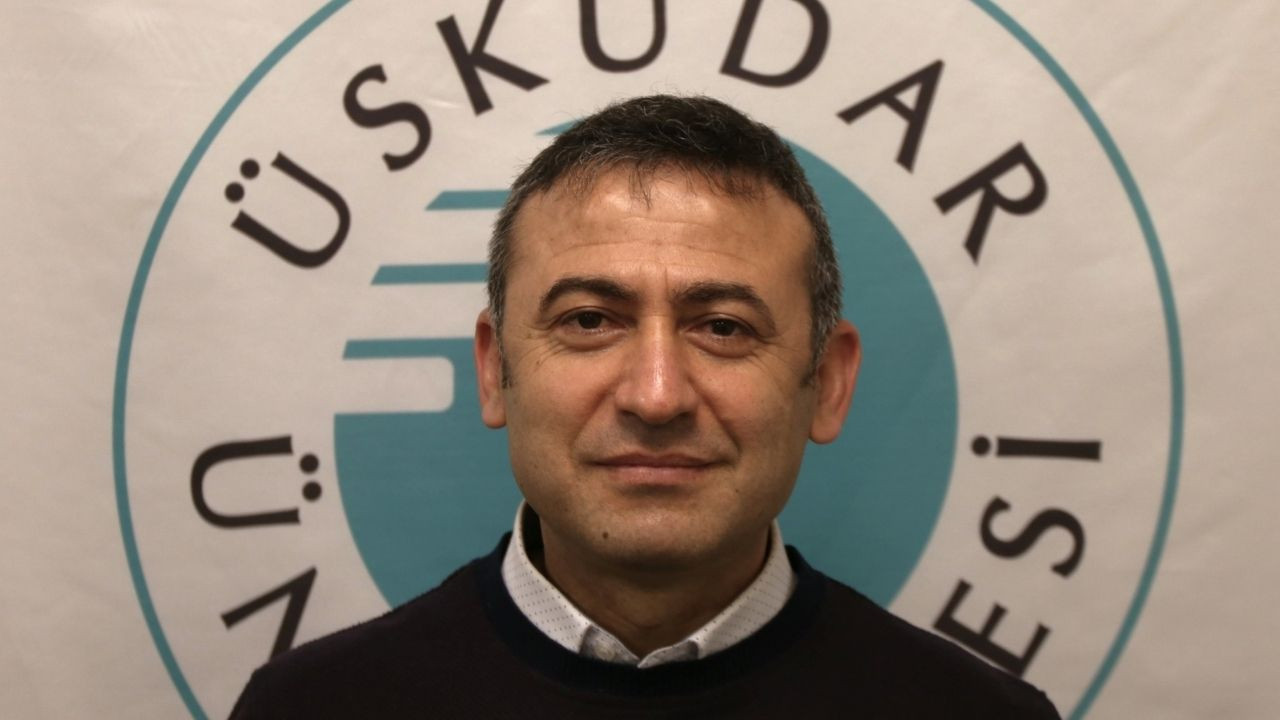 Öğrencilere Önemli Mesaj: Korsan Ödev ve Tez Sitelerinden Uzak Durun