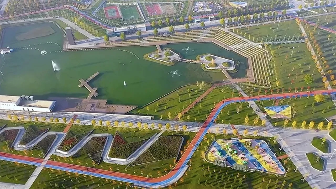 Cumhurbaşkanı Erdoğan'dan Tarihi Paylaşım: 7 Tepeli, 2.5 KM Dereli Dev Bahçe Şenliklerle Açılıyor!