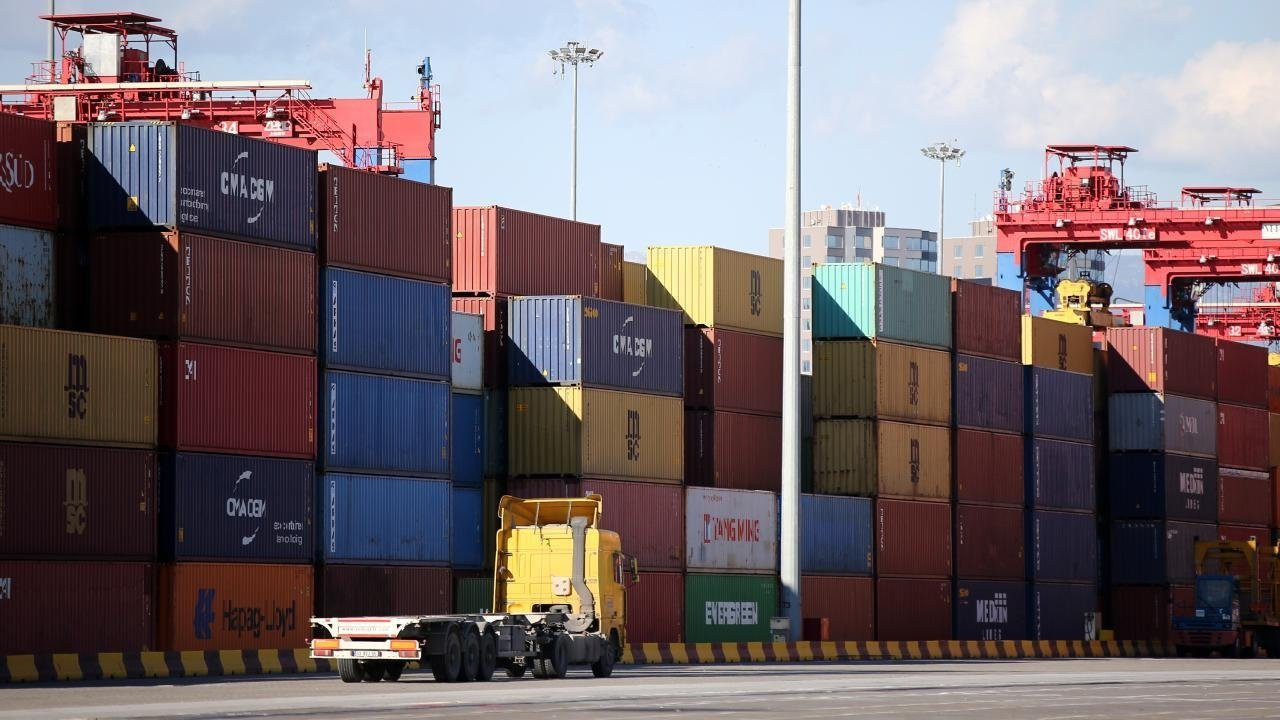 Türkiye'den Komşularına Rekor İhracat: 23 Milyar Dolarlık Sınır Aşıldı!