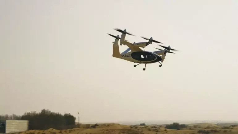 Uçan Taksi Dönemi Başladı! Ortadoğu Semalarında İlk Yolculu Drone Uçuşu Tarihe Geçti