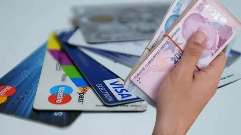 TCMB’den Kredi Kartı Analizi! Kredi Kartı Limitiniz Gelirinizden Fazlaysa Dikkat: Büyük Risk Kapıda!