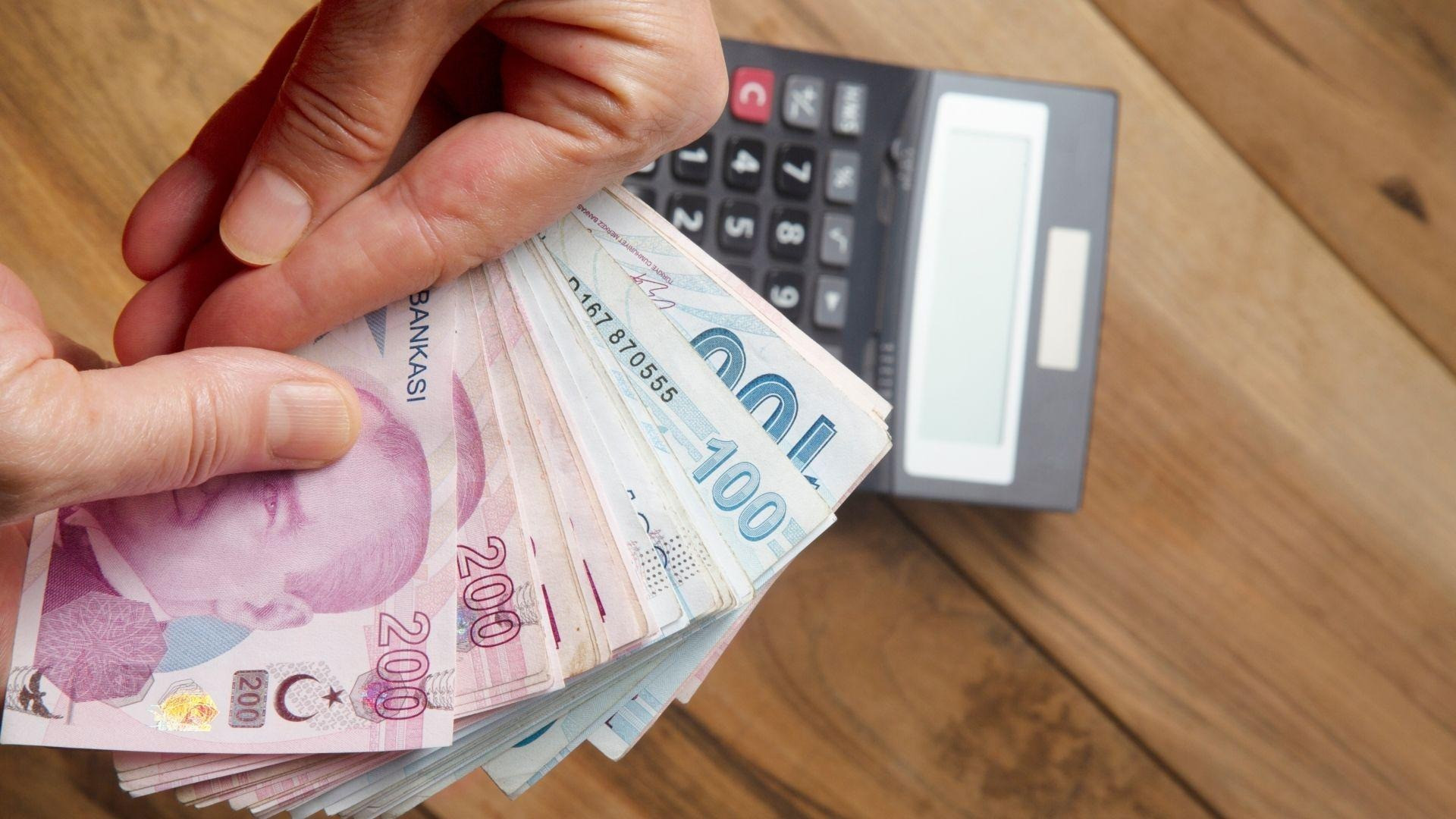 Milyonların Gözü 12 Aralık'ta: Yeni Asgari Ücret Ne Kadar Olacak? İşte Masadaki İlk Tahminler!