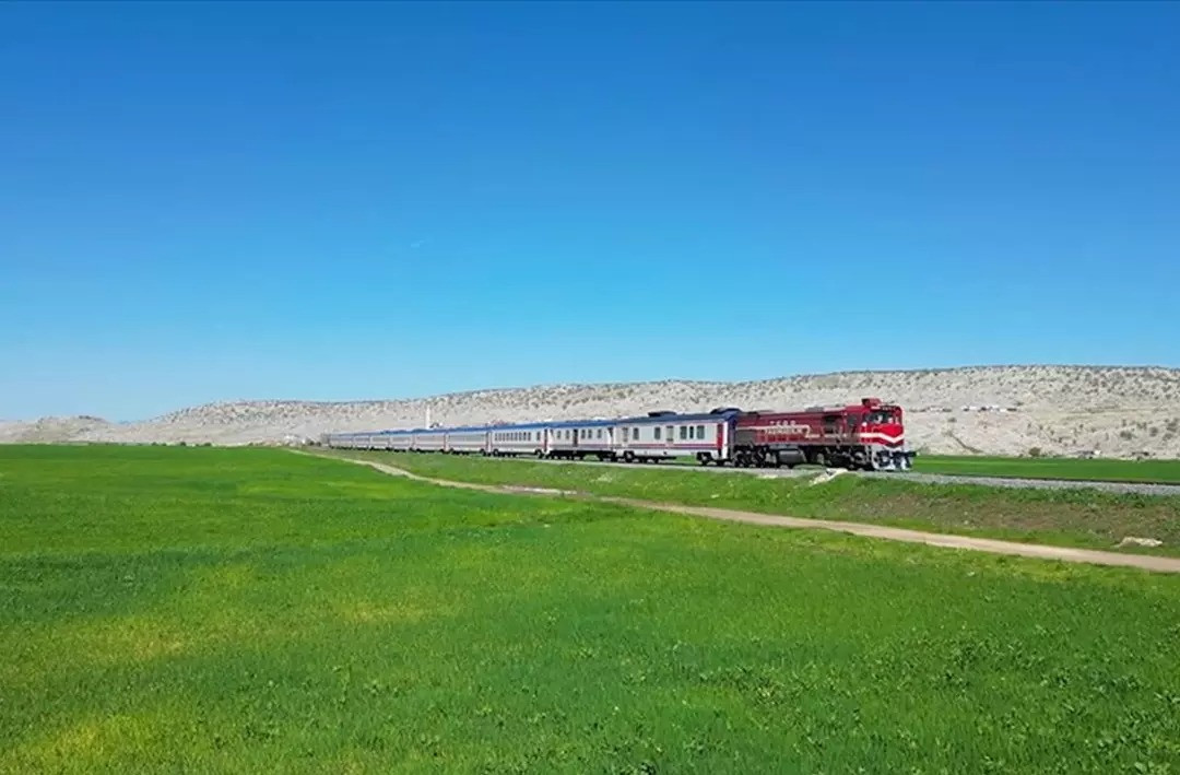 Bakan Uraloğlu Duyurdu: Yeniden Başlayacak Tren Seferleri İçin Biletler 25 Şubat'ta Satışta