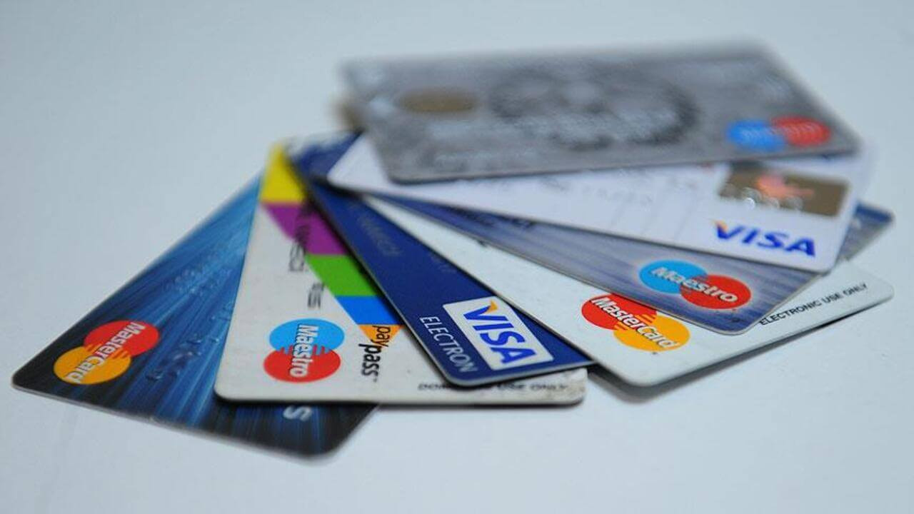 Bankacılık İşlemlerinde Büyük Zam! Kart Aidatları, FAST Ücretleri ve Nakit Avans Maliyetleri Arttı