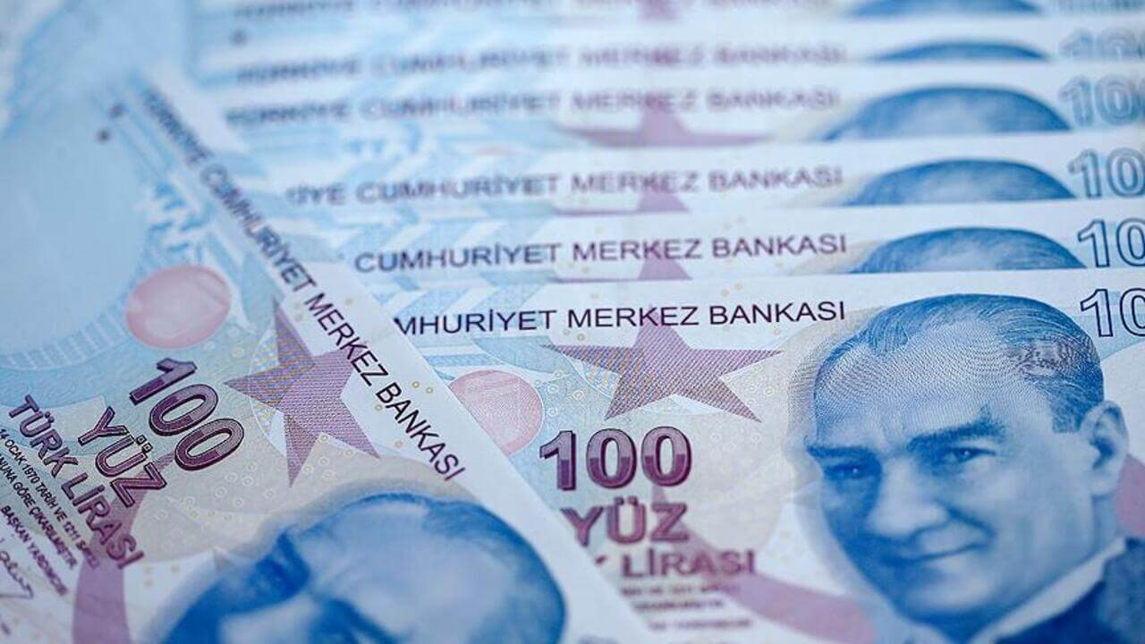 Emekli Bayram İkramiyesi İçin Geri Sayım: Masadaki Rakam 5 Bin TL'yi Gösteriyor!