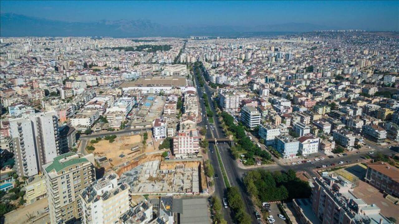 Türkiye'de Konut Satışları Yükselişte: İstanbul Konut Satışlarında Zirvede, Ardahan Dipte