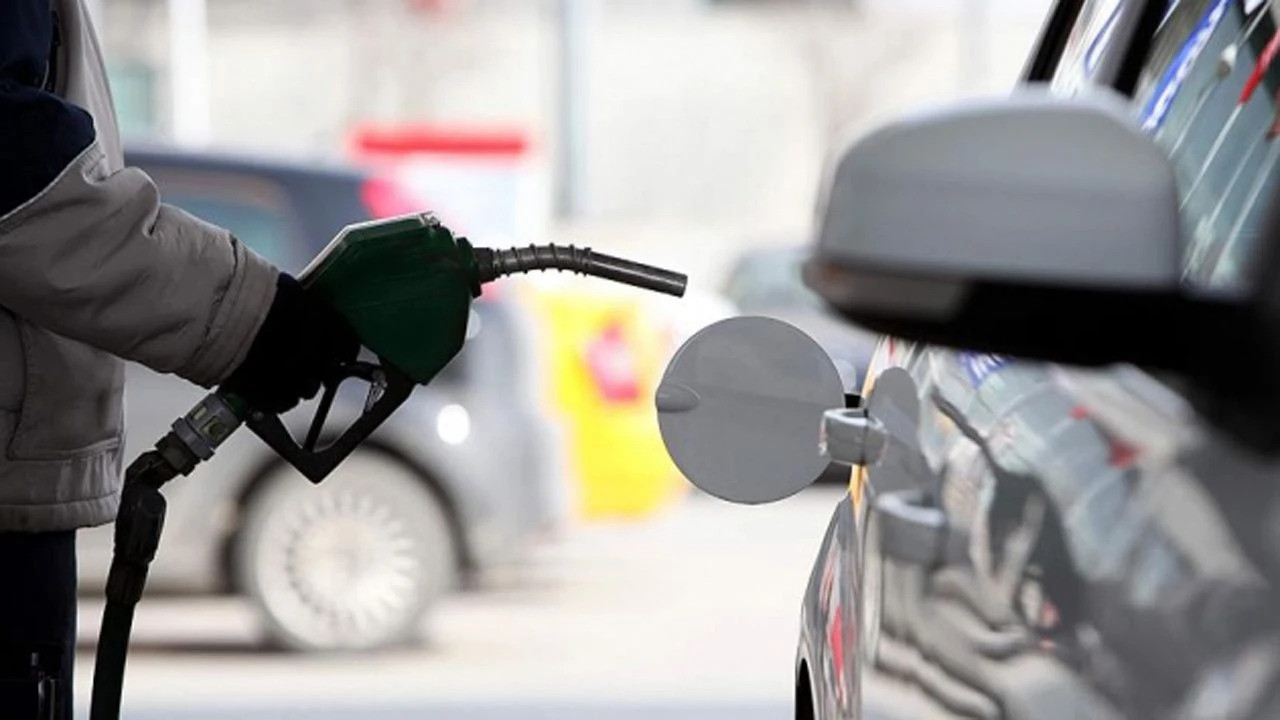 Akaryakıt Fiyatlarına Yine Zam Geliyor! İşte 16 Nisan 2025 Güncel Benzin, Motorin ve LPG Fiyatları