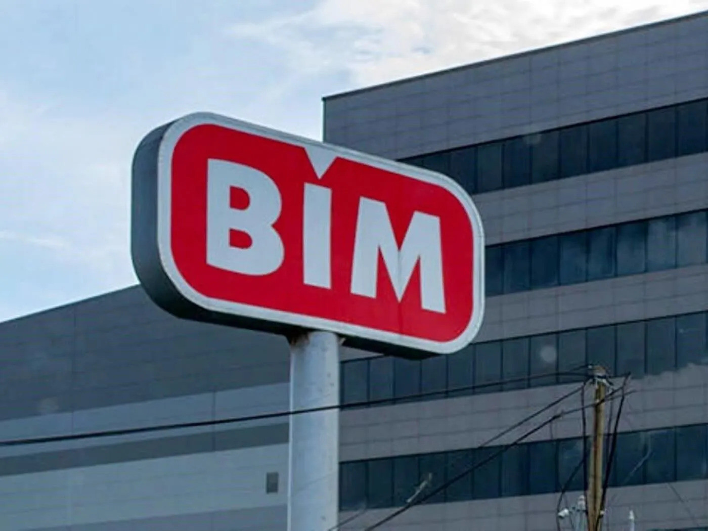 BİM Aktüel'de 8-11 Nisan Fırsatları: BİM’e Yataklı Koltuk, Mutfak Robotu, Buharlı Ütü… Geliyor!