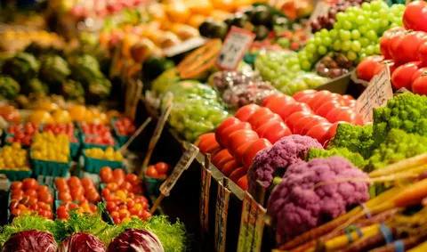 Nisan Ayında Marketlerin Zam Şampiyonu Karnabahar, Fiyatı En Çok Azalan Ürün Salatalık Oldu!