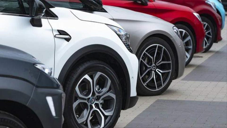 Türkiye Otomotiv Pazarı Yılın İlk 4 Ayında Büyüdü: Elektrikli Otomobil Satışlarında Rekor Artış!