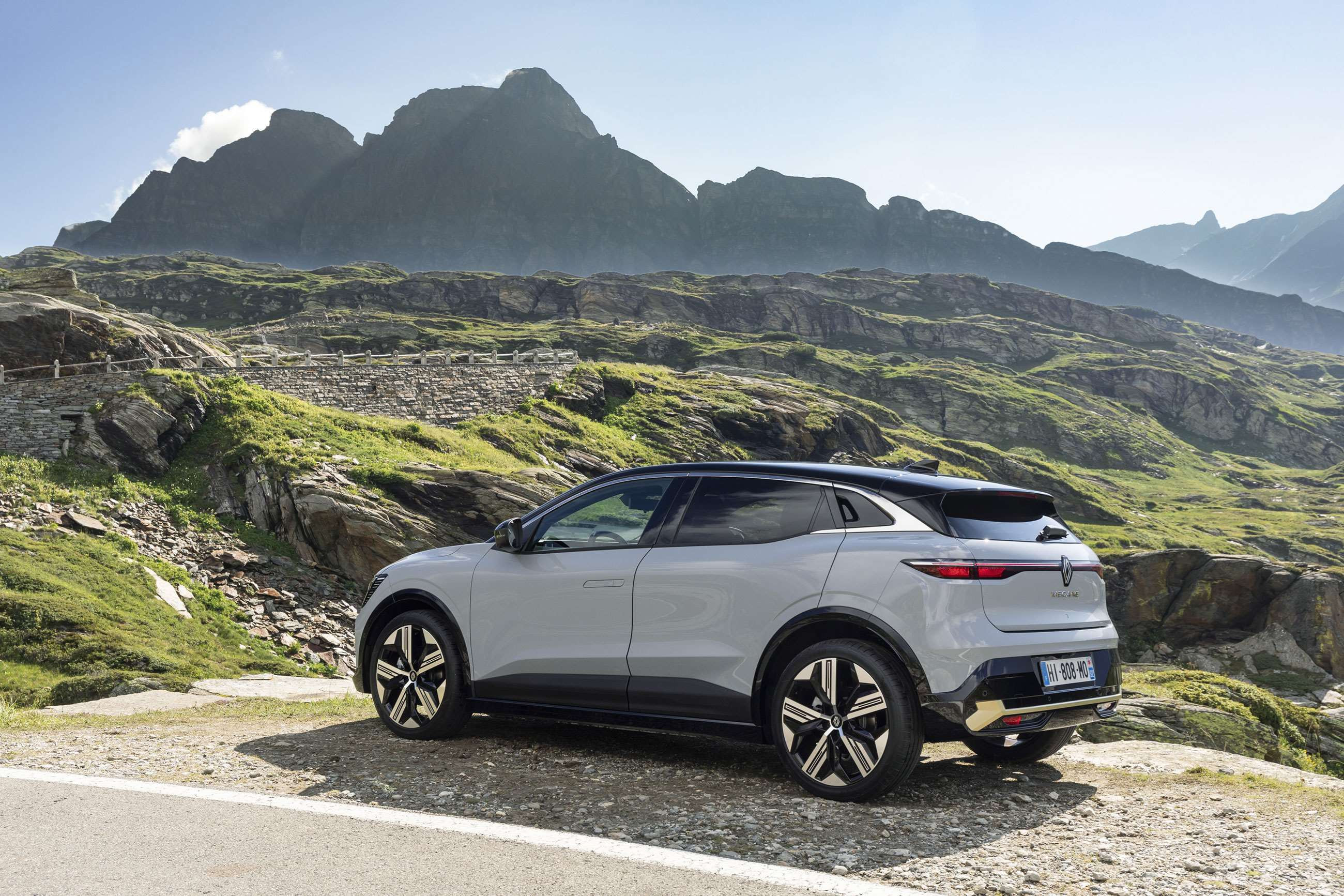 Renault Megane E-Tech ile 