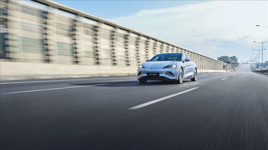 BYD'den Türkiye Pazarına Özel Özel Versiyonuyla Geliyor: Yüzde 10 ÖTV'li 'SEAL Design' Yolda!