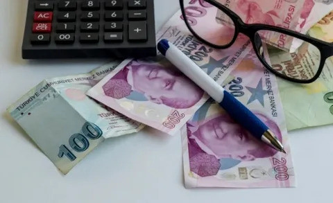 Emekli Maaşlarına 2025 Zammı: Enflasyon Tahminleri Maaşları Nasıl Etkileyecek?