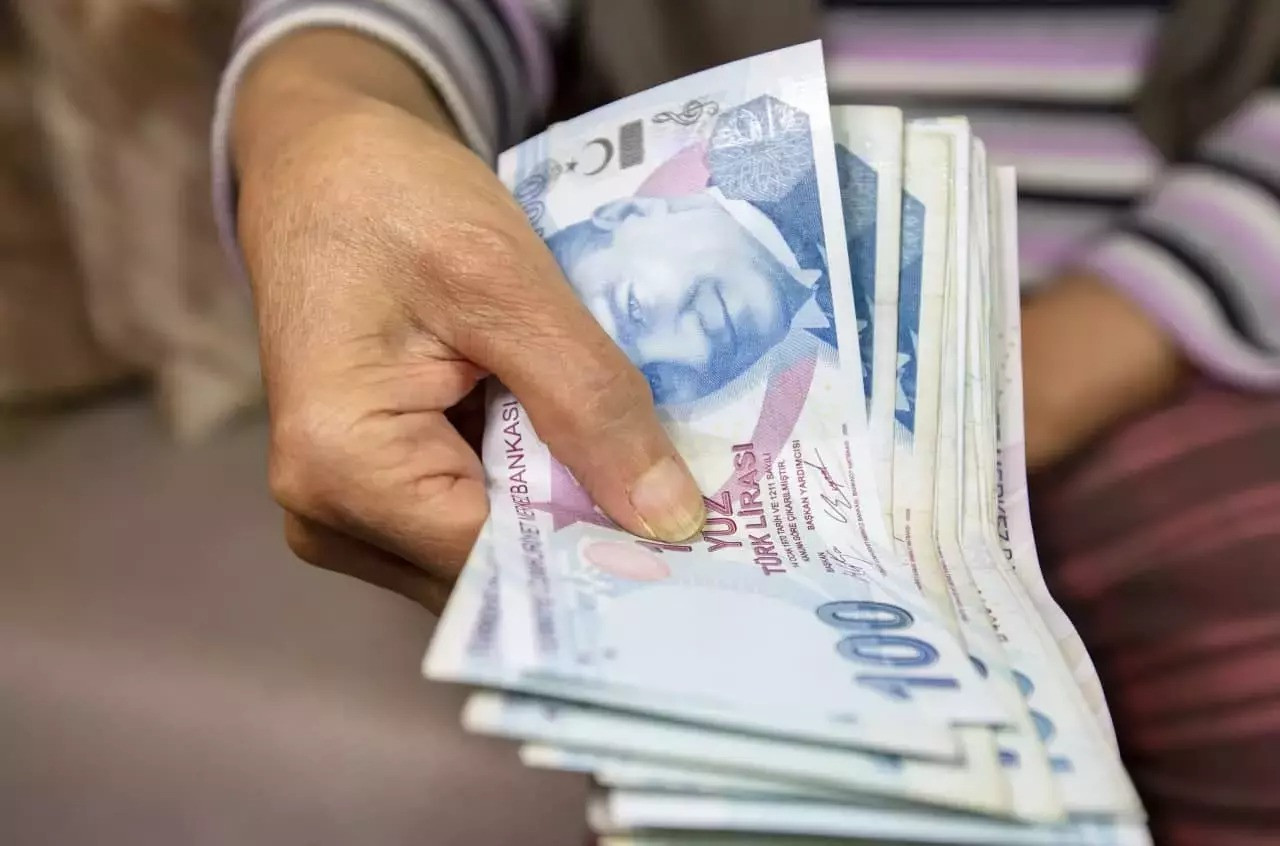 SGK Harekete Geçti: Bazı Emeklilerin Maaşlar Kesiliyor! Üstelik Geri Ödeme ve Hapis Cezası Var...
