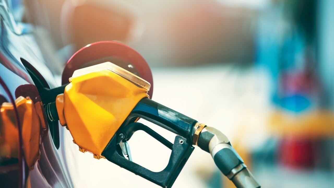 Akaryakıt Fiyatlarına Okkalı Zam Yolda: Cumartesi Günü Benzinin Litre Fiyatı Değişecek…