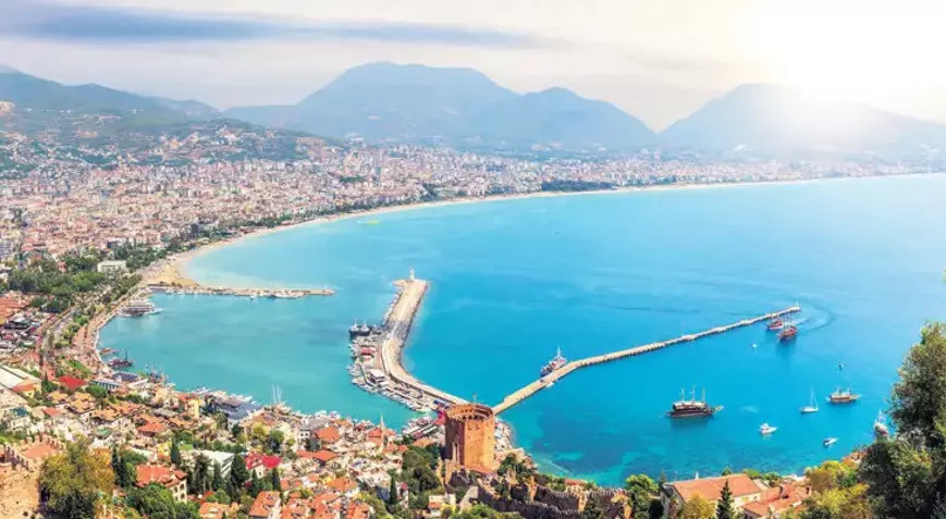 Türkiye Turizmde Zirveye Çıktı: Ağustos Ayında Rekor Kırıldı, 7 Milyon Turist Akın Etti!