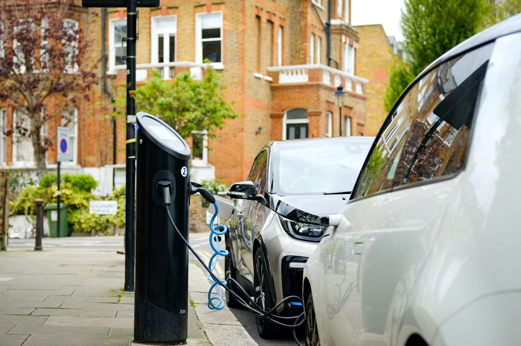 Araç Alımlarında Rüzgar Elektrikli ve Hibrit Araçlardan Yana Esiyor! 