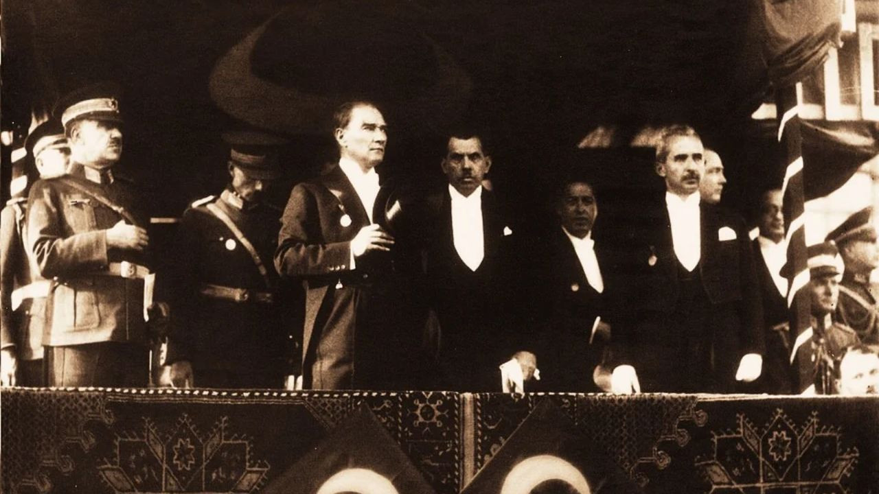 29 Ekim: Bir Milletin Kendi Geleceğine Attığı İmza