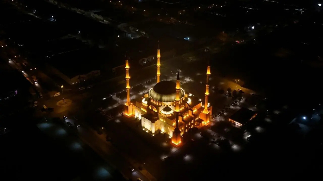 2026 Ramazan Ne Zaman Başlıyor: İlk Sahur ve İlk İftar Ne Zaman? İşte Diyanet İmsakiyesi!