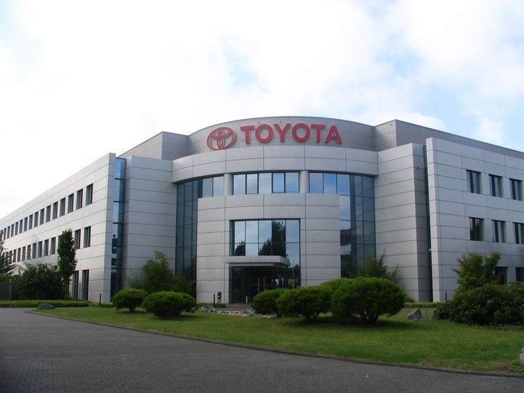 Toyota'dan Dev Geri Çağırma! 500 Bin Araç Güvenlik Riskiyle Servise Çağrılıyor