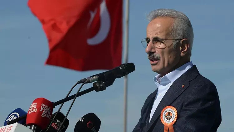 Sürücüler Dikkat! Bakan Uraloğlu Müjdeyi Verdi: Yarın Açılıyor, 15 Dakikaya Düştü!