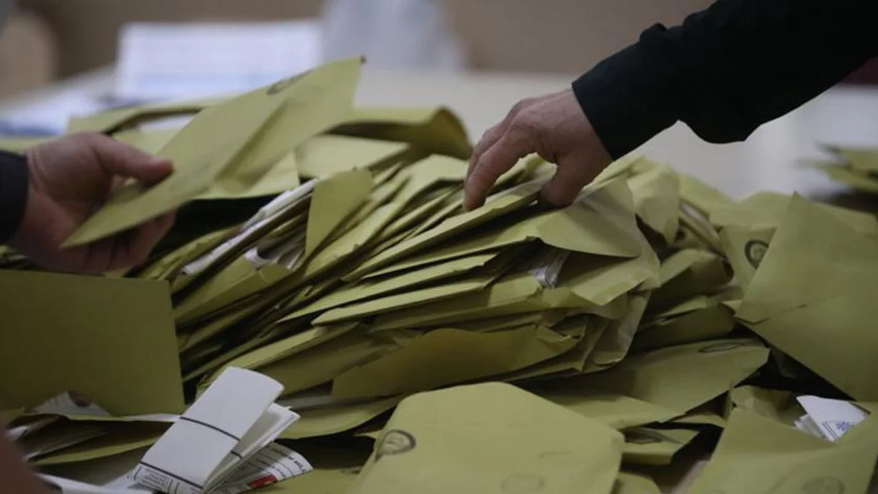 Seçimler Ne Zaman? 2027 Deniyordu: 2027 İddiaları Rafa mı Kalktı?