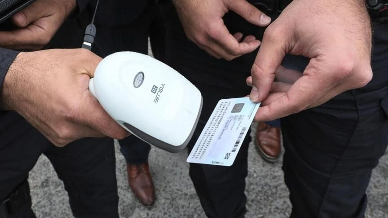 Kolluk Birimlerine Genelge Gönderildi! Artık O Kart Resmî Kimlik Sayılacak