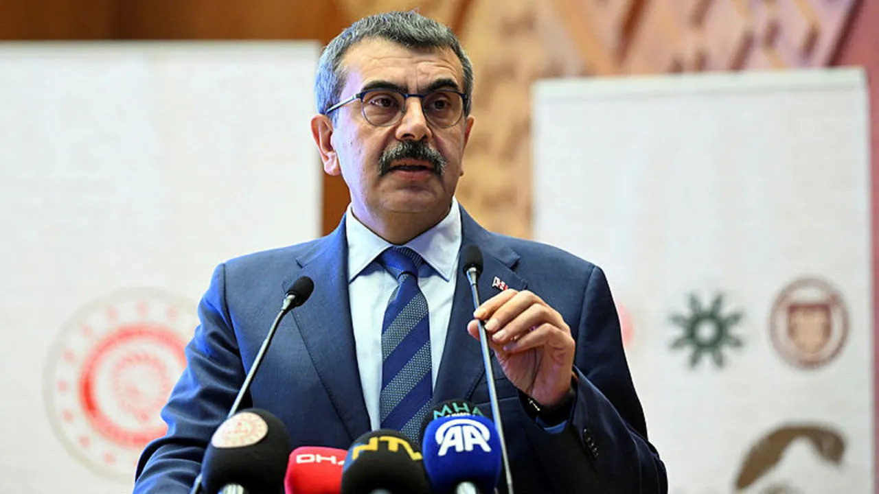 Okullarda Büyük Değişim Başlıyor: 'Şehre Özel Müfredat' Kararı! Artık Tek Tip Eğitim Dönemi Bitti…