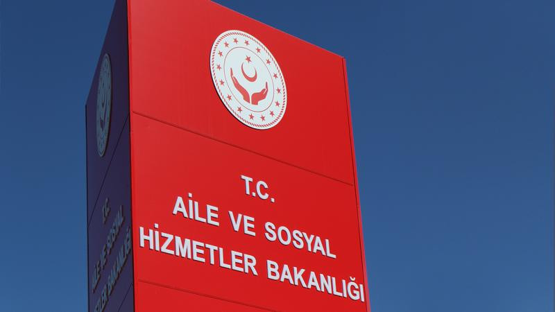 Aile Bakanlığı Bünyesine 5 Şehirde KPSS'li ve KPSS'siz Personel Alımı Devam Ediyor