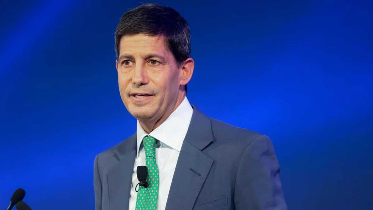 Warsh: Yapay Zekâ Yatırımları Kalıcı Enflasyon Yaratmayacak