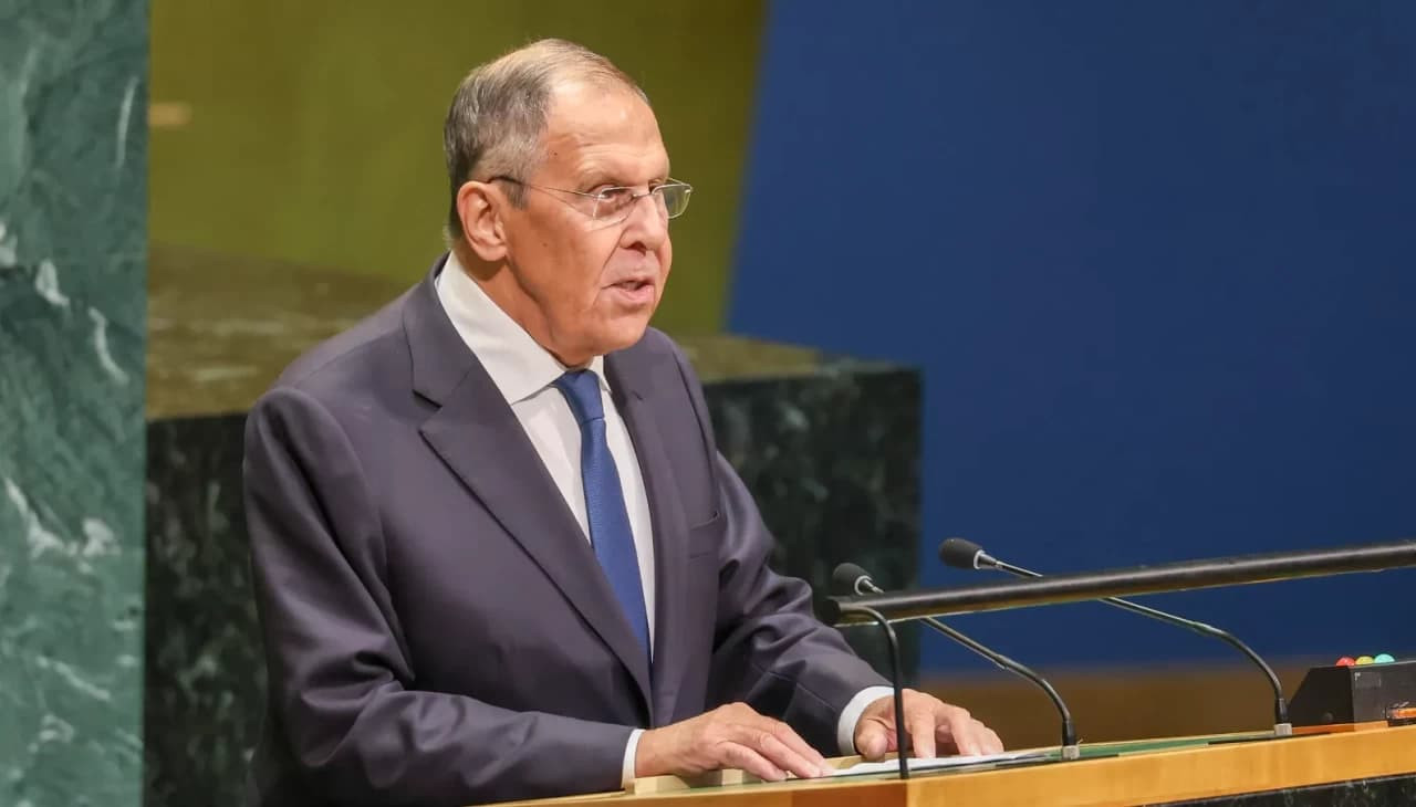 Lavrov'dan Türkiye'deki S-400'ler Açıklaması: Rusya Onayı Olmadan Devredilemez